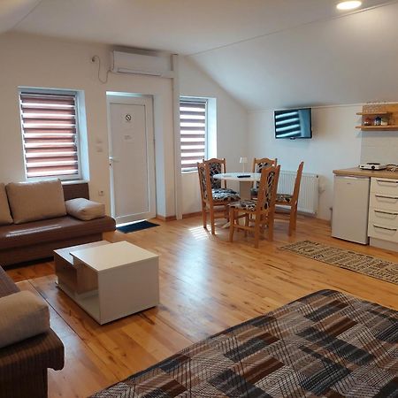 Apartment M&M Pacir Екстериор снимка