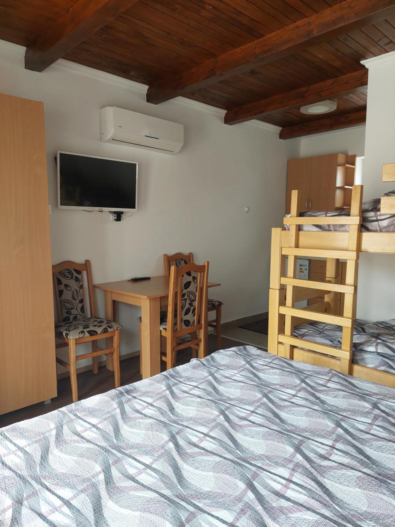 Apartment M&M Pacir Екстериор снимка